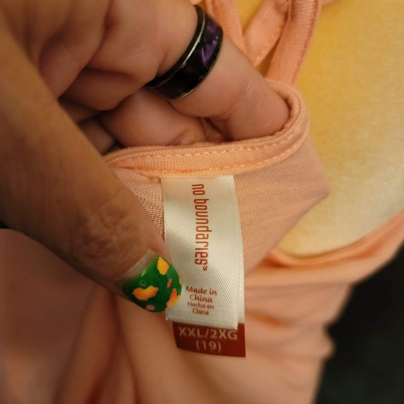 Sharkbite tank ♡ - Picture 4 of 5